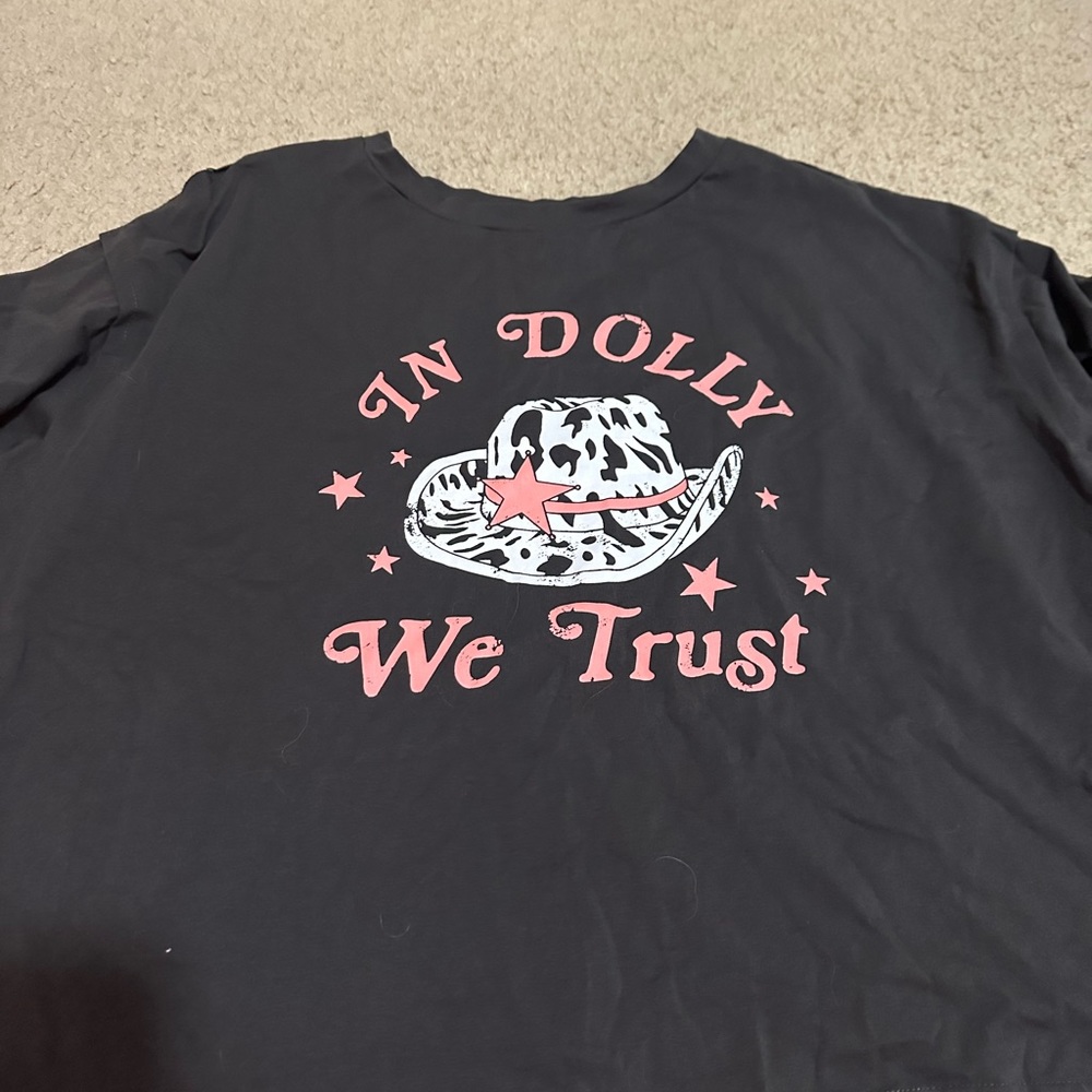 In Dolly We Trust Crop